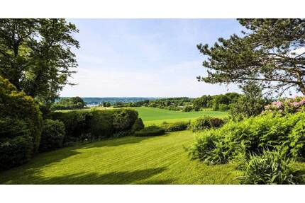 Exklusives Baugrundstück mit Weitblick bis zum See - Berg