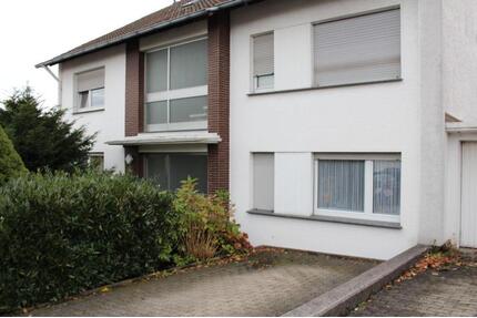 Schöne und geräumige Wohnung in gepflegter Lage mit 2 Balkonen - Warstein