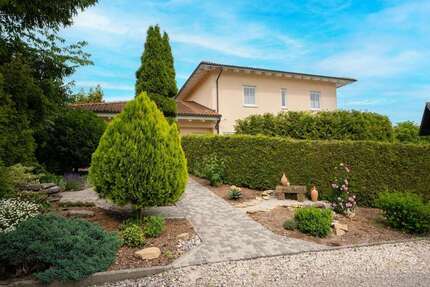 Haus zum Kaufen in Coburg 825.000,00 € 275 m²