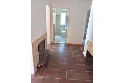 3-Zimmer-Wohnung mit Kamin und Gemeinschaftsgarten (1.OG) - Wunsiedel