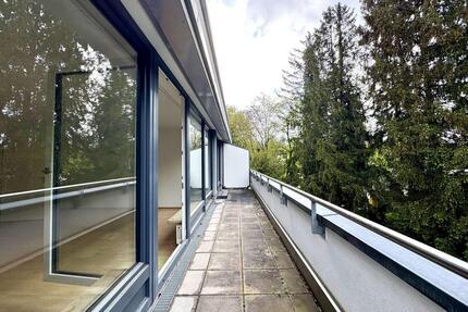 Großzügige 2-Zimmer-Dachgeschosswohnung in Solln - München Thalkirchen-Obersendling-Forstenried-Fürstenried-S