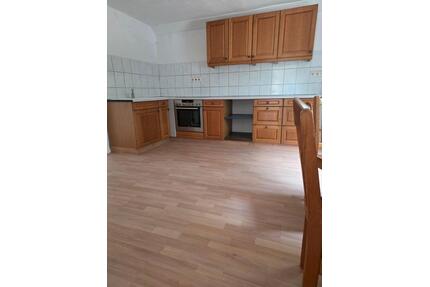 2 Zimmer Appartment - 588,00&nbsp;EUR Kaltmiete, ca.&nbsp; 84,00&nbsp;m&sup2; in Nittendorf (PLZ: 93152)
