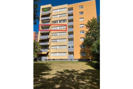 Attraktive, großzügige 3,5-Zimmer-Wohnung mit 2 Balkonen - Sindelfingen Darmsheim
