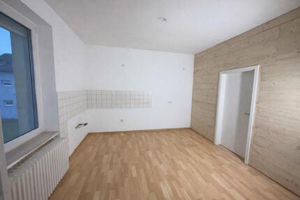 Schöne 2-Zimmer Wohnung - 685,00&nbsp;EUR Kaltmiete, ca.&nbsp; 57,00&nbsp;m&sup2; in Neuwied (PLZ: 56566) Block