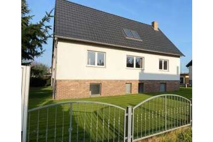 Haus zum Kaufen in Groß Schacksdorf-Simmersdorf 49.500,00 € 290 m²