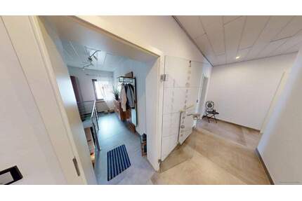 Modernes Ein oder Zweifamilienhaus dazu einer Garage mit Gartendurchfahrt - Schwalbach