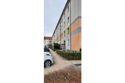 2-Raum Eigentumswohnung - 69.000,00&nbsp;EUR Kaufpreis, ca.&nbsp; 55,00&nbsp;m&sup2; in Hoyerswerda (PLZ: 02977)