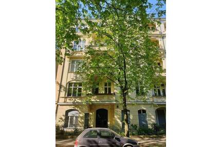 vermietete Stuckaltbauwohnung mit Loggia - Berlin Steglitz