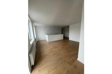+++ Sanierte 4-Raum Wohnung mit großer Terrasse +++ - Bernburg (Saale)