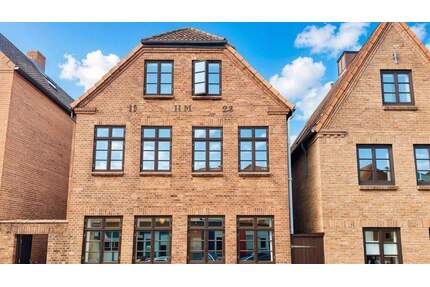 Käuferprovisionsfrei- dieses schöne Mehrfamilienhaus bezahlt sich von allein! - Rendsburg