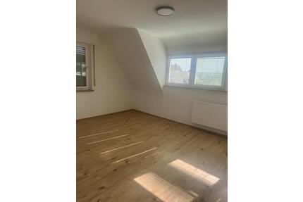 Sanierte 4-Zimmer-DG-Wohnung (73 m²) in Neuhausen a.d.F. – ab sof - Neuhausen auf den Fildern