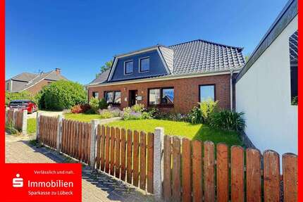 Haus zum Kaufen in Ahrensbök 384.900,00 € 200 m²