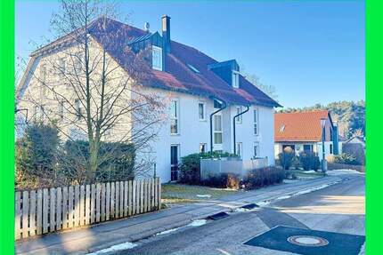 ... Wo Sie wohnen ist oben: sonnige Dachgeschoss-Wohnung mit Loggia ... Vision erfüllt ... - Winkelhaid