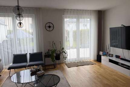 Haus zum Mieten in Stahnsdorf 3.700,00 € 165 m²