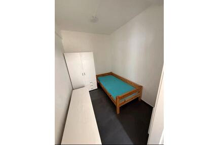 WG 1 Zimmer Wohung - 600,00&nbsp;EUR Kaltmiete, ca.&nbsp; 10,00&nbsp;m&sup2; in Neu-Isenburg (PLZ: 63263)