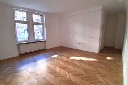 Wohnung zum Kaufen in Karlsruhe 205.000,00 € 33.4 m²