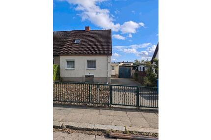 Doppelhaushälfte - 180.000,00&nbsp;EUR Kaufpreis, ca.&nbsp; 100,00&nbsp;m&sup2; in Eberswalde (PLZ: 16225)