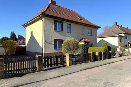 Haus zum Kaufen in Bitterfeld-Wolfen 89.000,00 € 119.12 m²