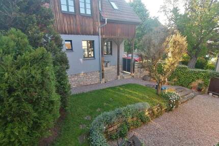 Freihstehendes Einfamilienhaus mit seperater EinliegerwohnungBüro ErfurtWeimar - Grammetal OT Hayn