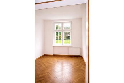 Schöne 2Raum Wohnung - 360,00&nbsp;EUR Kaltmiete, ca.&nbsp; 62,00&nbsp;m&sup2; in Krölpa (PLZ: 07387)