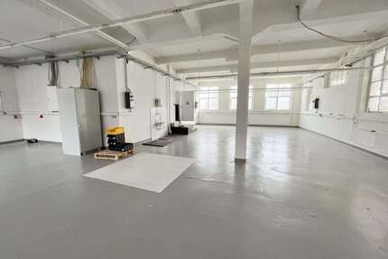 Halle in Bitz 1.500,00 € 495 m²