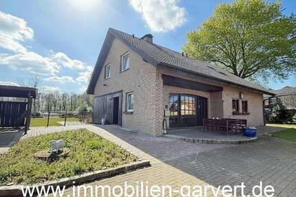 Haus zum Kaufen in Borken 469.000,00 € 244.83 m²