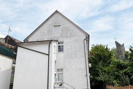 Vermietetes Mehrfamilienhaus mit 4 Wohnungen. Rückbau als grosse Loftwohnungen möglich! Zentrale Lage zur Stadt. - Radolfzell am Bodensee