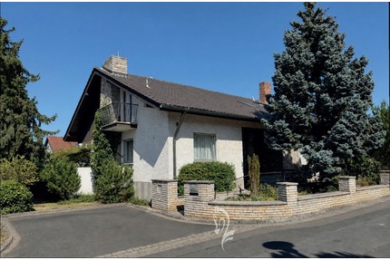 Viel Platz für die Familie – großzügiges Haus mit Garten und Ausbaupotenzial im UG - Eibelstadt