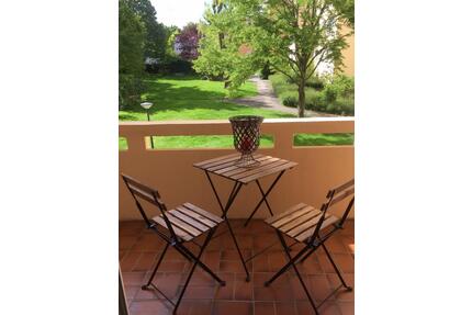 Provisionsfrei: 2-Zimmer-Wohnung, Ditzingen, Südbalkon, Garage