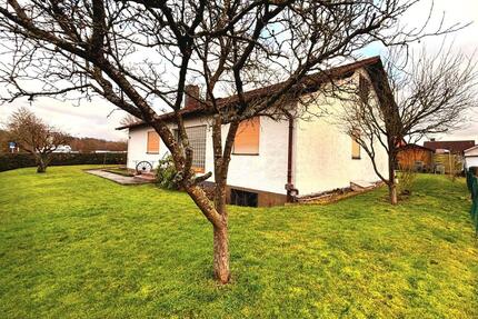 Großzügiges Einfamilienhaus mit ca. 225 m² Wohnfläche, Garten - Otzberg