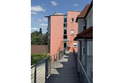 Terrassenvilla - Erdgeschosswohnung mit 2,5 Zimmer in LandauIsar - Landau an der Isar