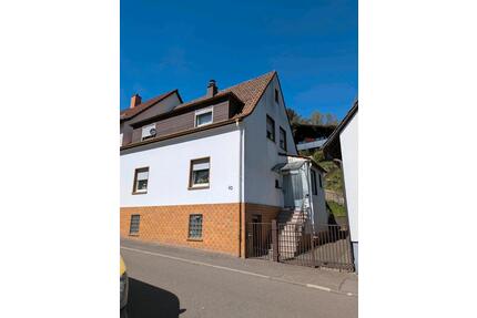 Einfamilienhaus zu verkaufen - 80.000,00&nbsp;EUR Kaufpreis, ca.&nbsp; 120,00&nbsp;m&sup2; in Pirmasens (PLZ: 66955) Niedersimten