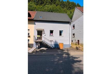 Einfamilienhaus zu verkaufen - 86.000,00&nbsp;EUR Kaufpreis, ca.&nbsp; 95,00&nbsp;m&sup2; in Namborn (PLZ: 66640)