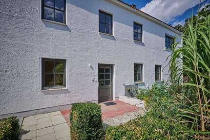 Haus zum Kaufen in Mengkofen 299.000,00 € 159.04 m²