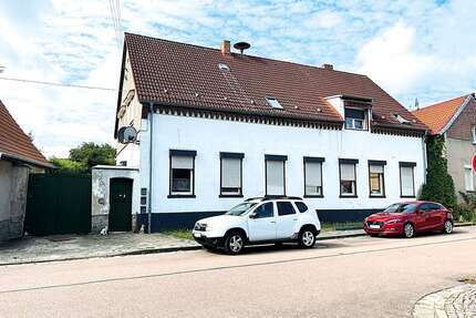 Haus zum Kaufen in Osternienburger Land 72.000,00 € 224 m²