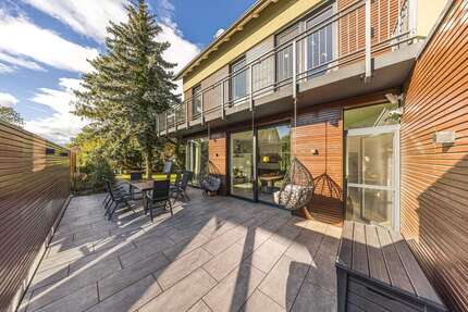 Haus zum Kaufen in Markkleeberg 1.850.000,00 € 320 m²