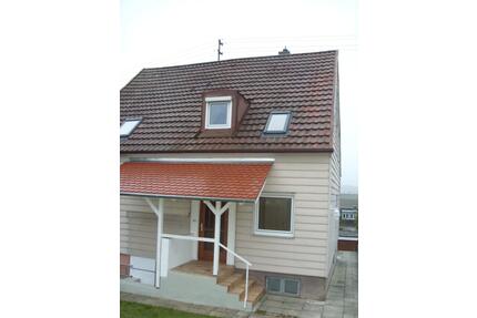 Einfamilienhaus - 1.400,00&nbsp;EUR Kaltmiete, ca.&nbsp; 118,00&nbsp;m&sup2; in Diedorf (PLZ: 86420)