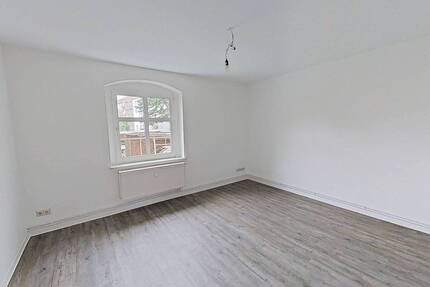 Moderne 2-Zimmer-Wohnung mit Wannenbad in fußläufiger Nähe zum Elbeufer - Pirna