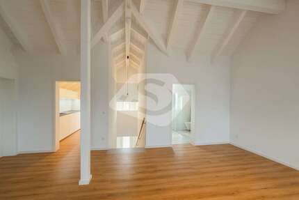 Haus zum Kaufen in Freiburg im Breisgau 1.190.000,00 € 435 m²