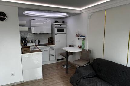 38 m² Eigentumswohnung Balkon Aufzug Komplett saniert BO Zentrum - Bad Oeynhausen