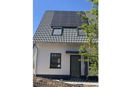 Haus zum Mieten in Halle (Saale) 1.390,00 € 115 m²