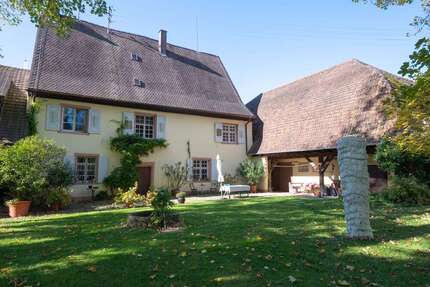 Haus zum Kaufen in March-Hugstetten 1.900.000,00 € 333 m²