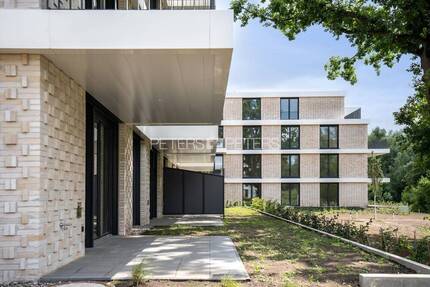 + Familienfavorit mit riesiger Terrasse + - Pinneberg