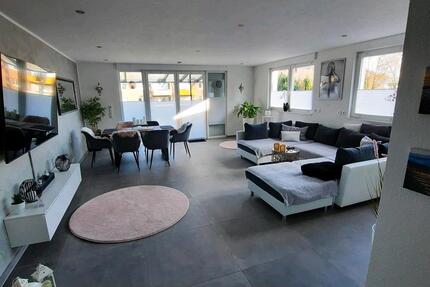 Attraktives Vier- Familienhaus mit separaten Eingängen und Gärten - Bottrop Batenbrock