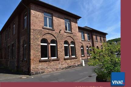 Ehem. Bürogebäude zur offenen Verwendung (Wohnen undoder Gewerbe). Einzelkulturdenkmal! - Hirzenhain