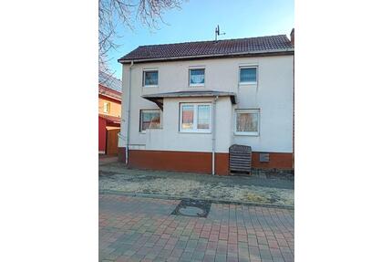 Haus zum Kauf - 84.999,00&nbsp;EUR Kaufpreis, ca.&nbsp; 88,00&nbsp;m&sup2; in Straußfurt (PLZ: 99634)