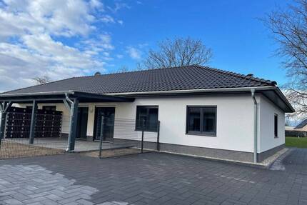 Doppelhaushälfte mit Vollbad, Garten+Terrasse und 2 Stellplätze - Märkisch Luch Barnewitz