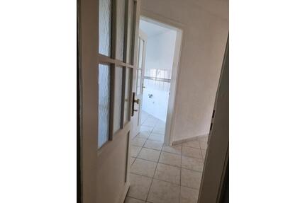 3 Zi. DG WOHNUNG EVTL. ALS WG NUTZBAR. 900€ WARM - Heidenheim an der Brenz Aufhausen