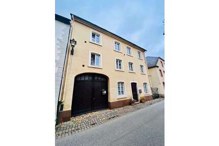 Haus zum Kaufen in Neumagen-Dhron 185.000,00 € 146 m²