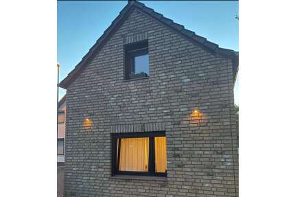 Haus zum Mieten in Köln 1.800,00 € 100 m²